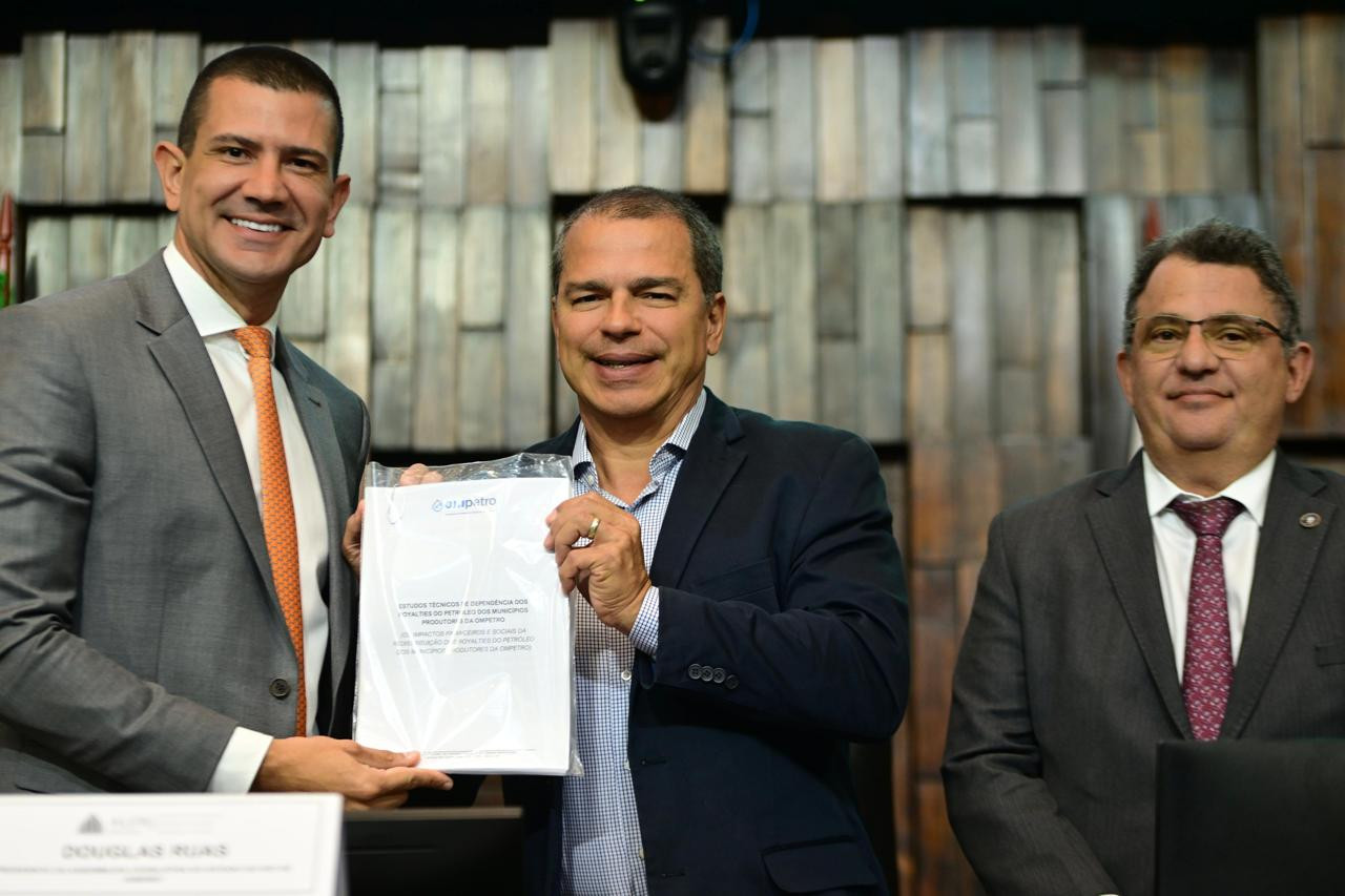 Mobilização na Alerj reforça união de municípios em defesa dos royalties do petróleo